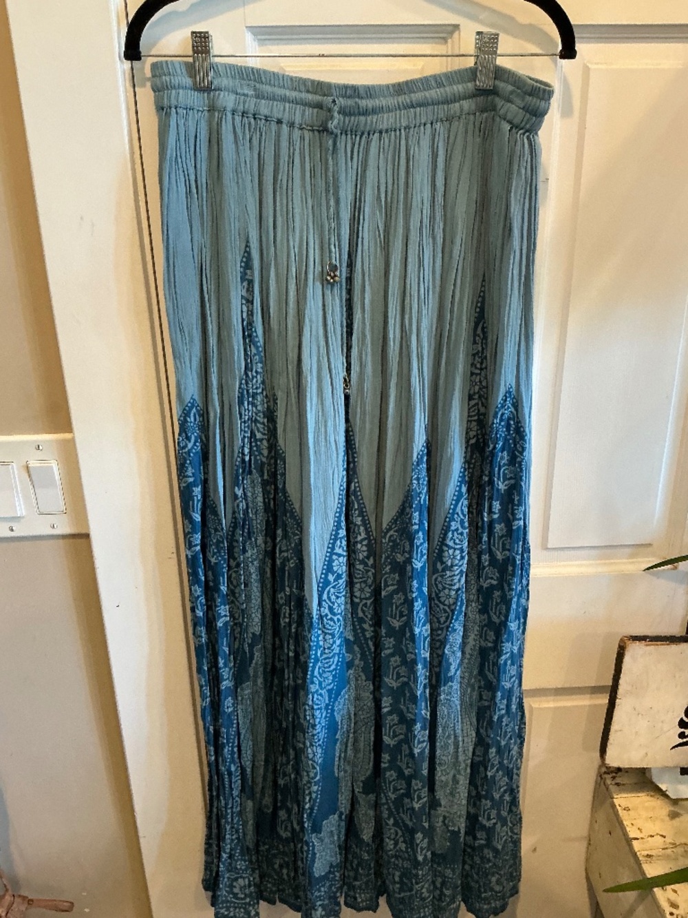 L.E.L. Boho maxi skirt! Gorgeous! Size medium